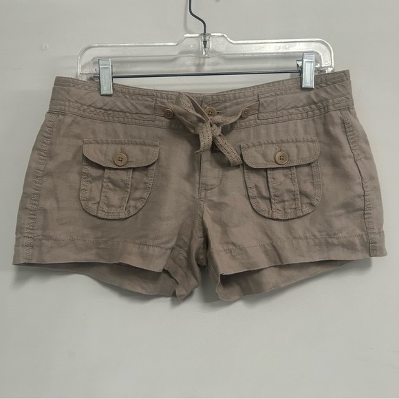 Juicy Couture Linen Shorts - Picture 2 of 7